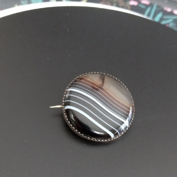 Jewelry - Antique Silver and Agate Acottish Brooch
